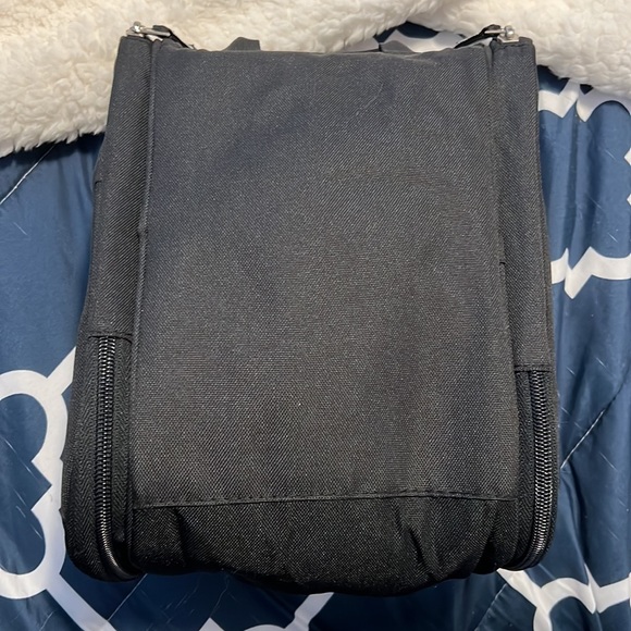 Hanging Travel Toiletry Bag - Picture 3 of 7